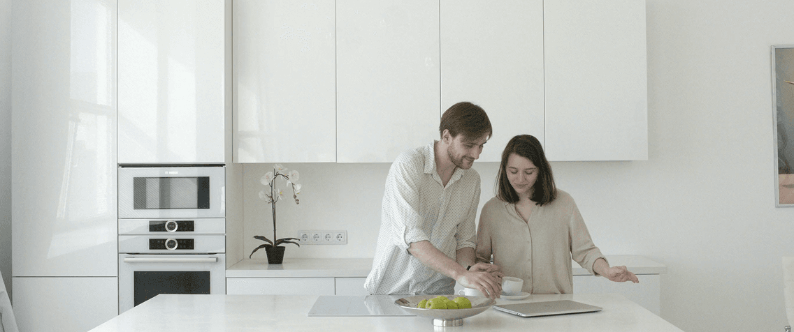 Totoko — Happy couple with modern appliances